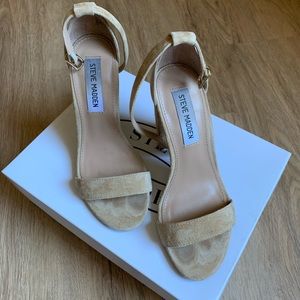 STEVE MADDEN NUDE CARRSON HEELS